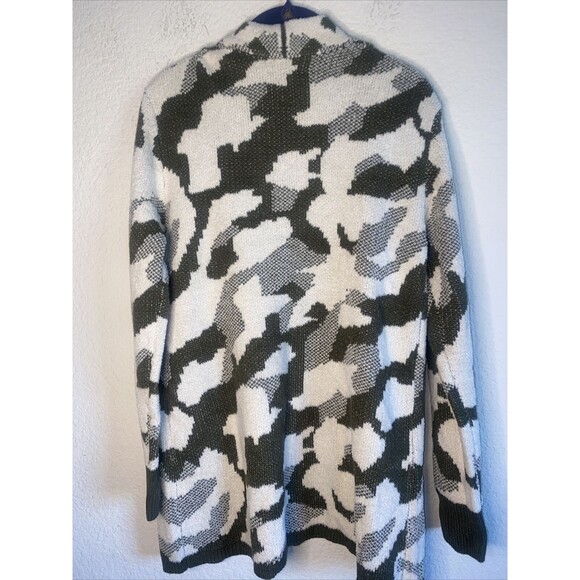 Susina Camo Open Front Long Cardigan Sweater Fuzzy Cozy Soft Army Green M New - Picture 7 of 7